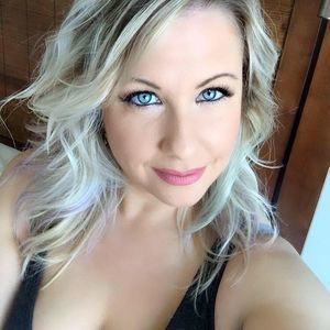 Meet your Posher, Robyn